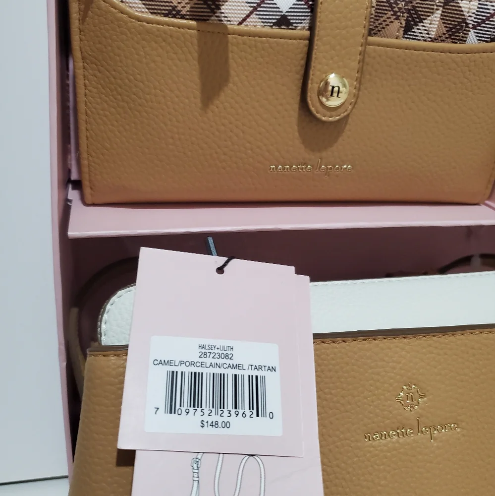 NANETTE LEPORE 4 PIECE GIFT SET - Picture 10 of 11